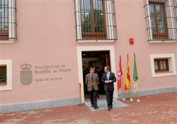 El alcalde y el director general de Patrimonio inauguran la Sala de Lectura `Casa de la Millonaria´