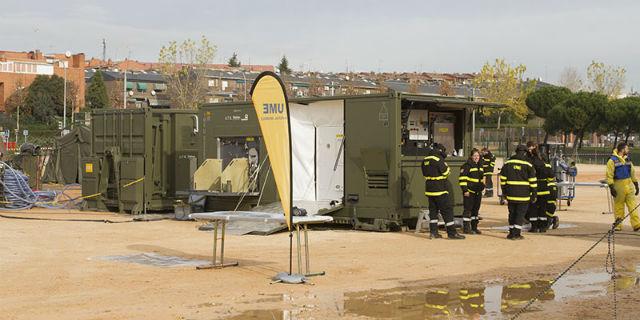 La Unidad Militar de Emergencias realiza un simulacro de accidente químico en Boadilla