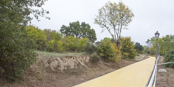 Inauguración de las obras de remodelación del paseo peatonal del Polideportivo