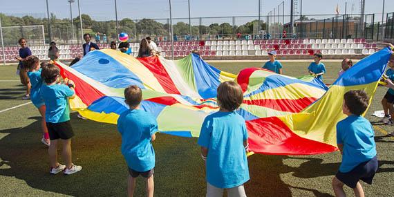 800 niños en las colonias municipales