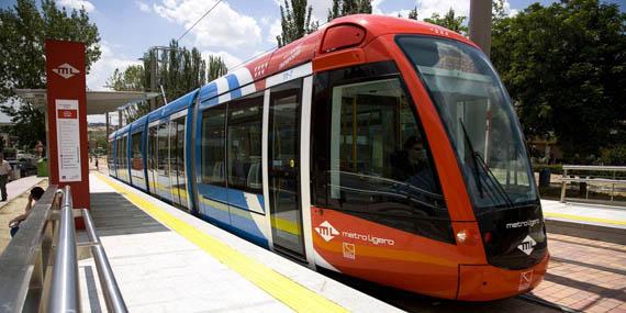 La Asamblea de trabajadores de Metro Ligero convoca paros indefinidos