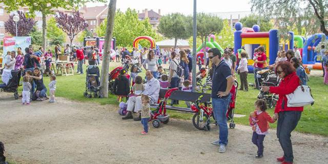 Las familias numerosas que han renovado su carné deberán notificarlo para acceder a la bonificación del IBI