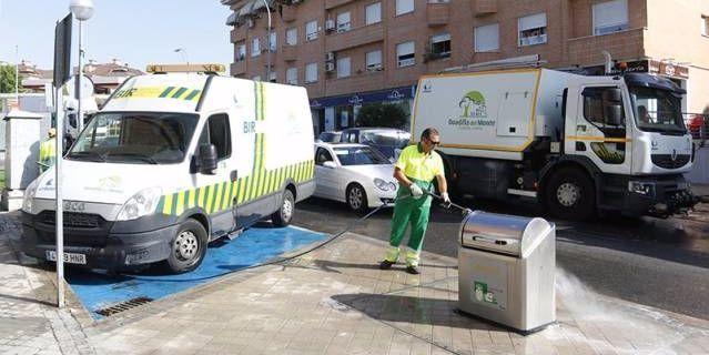 Comienza la limpieza especial de verano en las calles de Boadilla