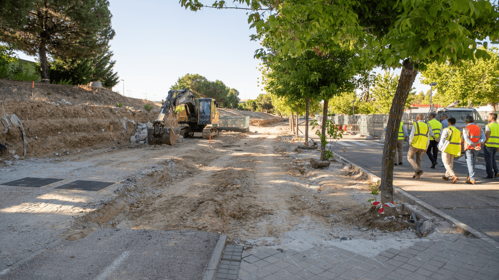 El alcalde de Boadilla del Monte visita las obras de Canal de Isabel II