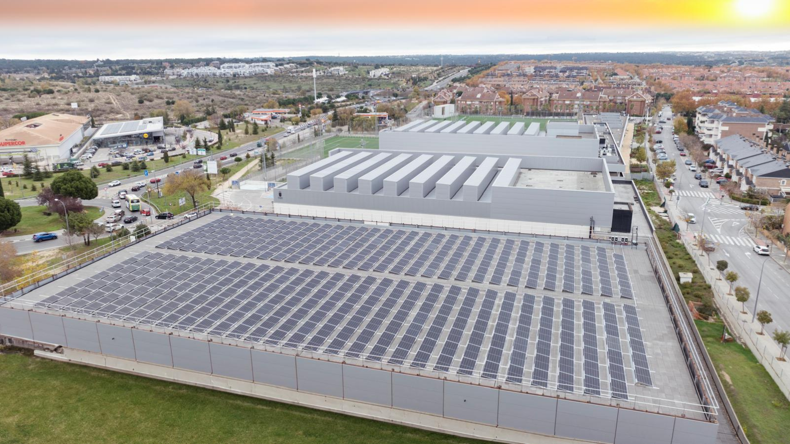 Boadilla instala placas solares en el polideportivo Condesa de Chinchón