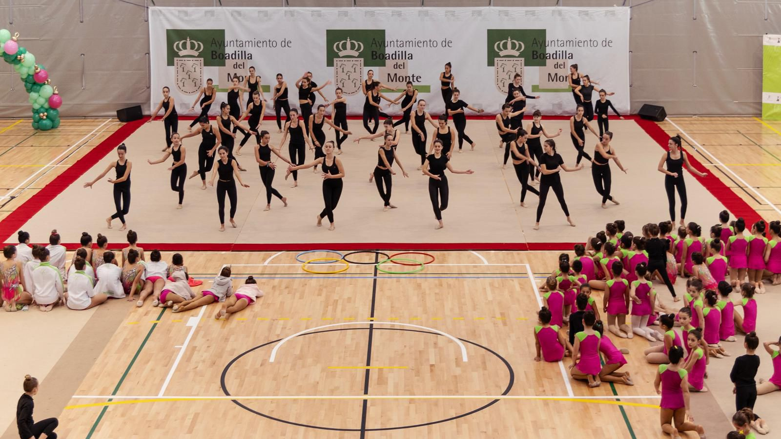 La increíble exhibición navideña del Club de Gimnasia de Boadilla del Monte