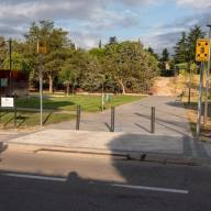 Boadilla refuerza la señalización para mejorar el acceso peatonal a varios colegios