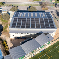 Boadilla del Monte avanza en sostenibilidad con la instalación de placas solares en sus centros deportivos