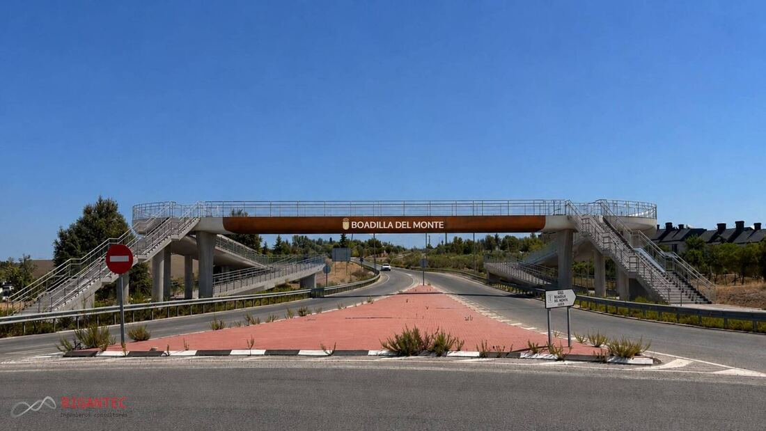 Boadilla inicia una nueva pasarela peatonal sobre la M-513